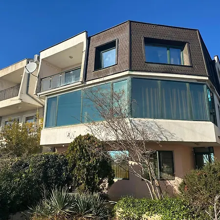 Panorama House *